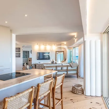 Easy Cles- Breathtaking View On The Ocean Apartament